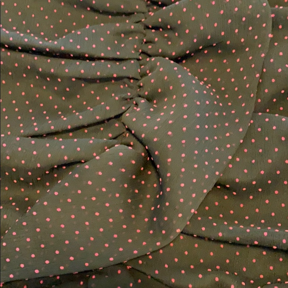 NBD Ruffled *3/$20 Sale* - Picture 5 of 5